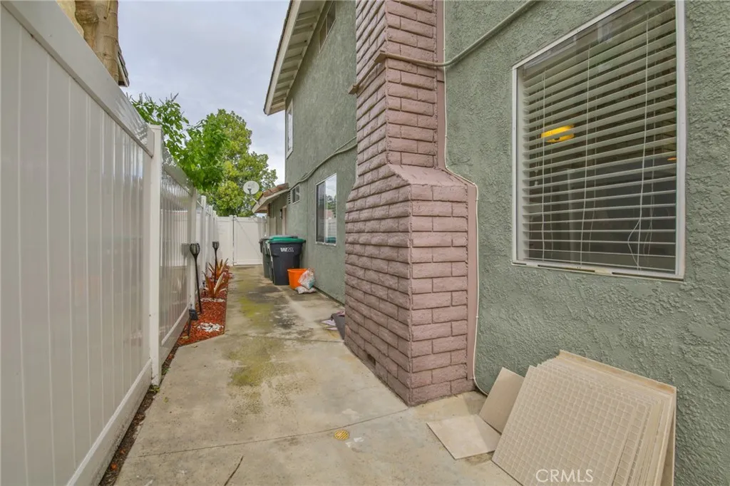 1286 Biltmore, Corona, California 92882 home-pic-32